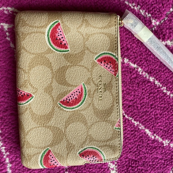 COACH Corner Zip Wristlet With Watermelon print - Picture 3 of 3